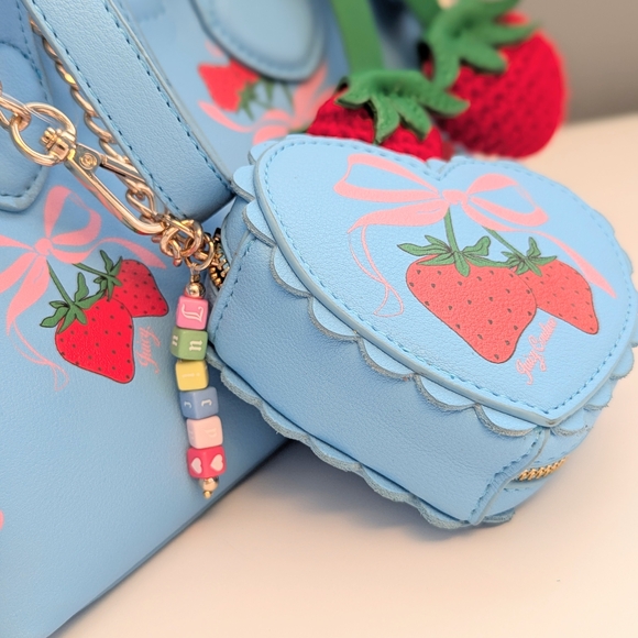 NWT Juicy Couture Sweet Strawberry Tote/Crossbody Bag w/Fun Detachable Pieces - Picture 4 of 16